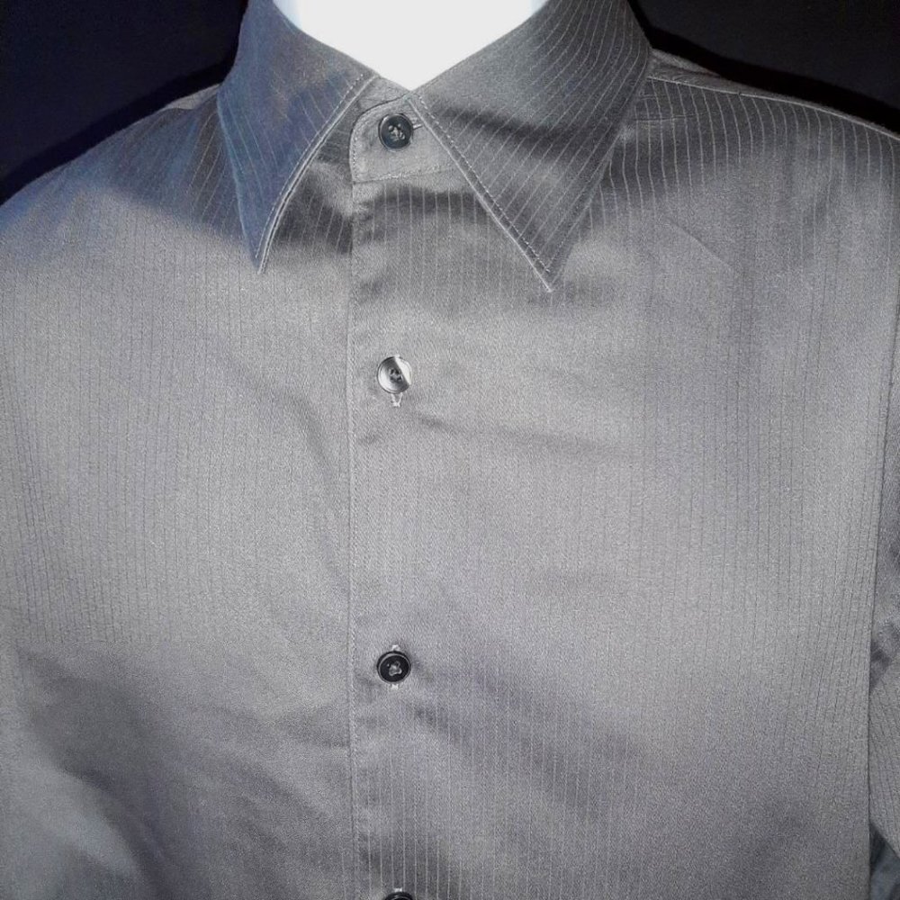 A{X}iST  Men's stylish dress Shirt in Size Large
